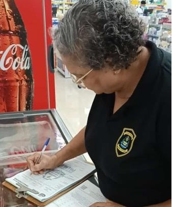 Prefeitura notifica farmácias que estão em desacordo com alvará de funcionamento