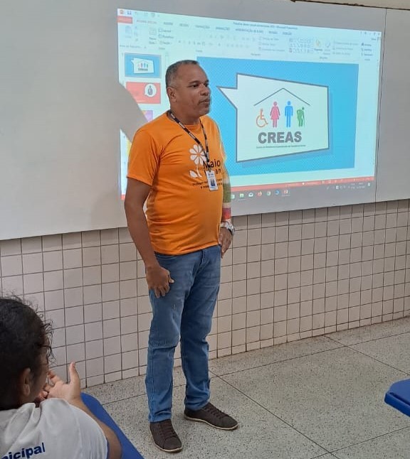 Campanha Maio Laranja realiza ações na Escola Maria Rosa nesta sexta, 5