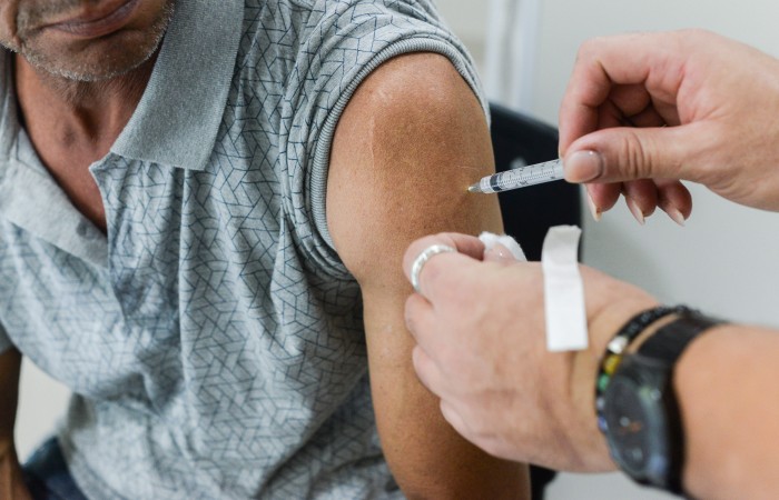 Saúde de Palmas começa a vacinar públicos específicos contra a monkeypox